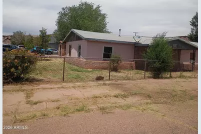 901 N 1st Avenue, Holbrook, AZ 86025 - Photo 2