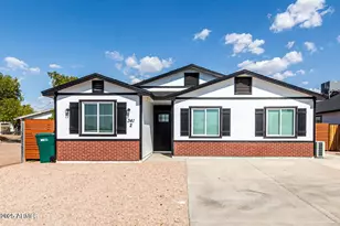 2210 E Alta Vista Rd, Phoenix, AZ 85042 - Photo 16