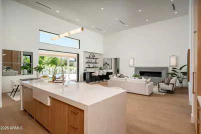 3923 E Heatherbrae Drive, Phoenix, AZ 85018 - Photo 12