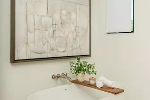 3923 E Heatherbrae Dr, Phoenix, AZ 85018 - Photo 26