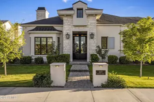 2677 E Maplewood St, Gilbert, AZ 85297 - Photo 2