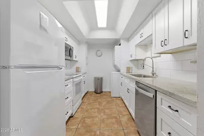 10444 N 69th Street #210, Paradise Valley, AZ 85253 - Photo 12