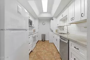 10444 N 69th St, Paradise Valley, AZ 85253 - Photo 12