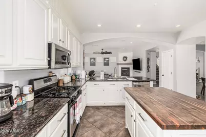 12538 W Miner Trail, Peoria, AZ 85383 - Photo 10