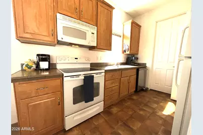 10960 N 67th Avenue #6, Glendale, AZ 85304 - Photo 14
