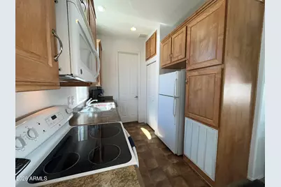 10960 N 67th Avenue #6, Glendale, AZ 85304 - Photo 16