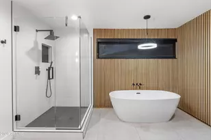 4639 E Osborn Rd, Phoenix, AZ 85018 - Photo 30