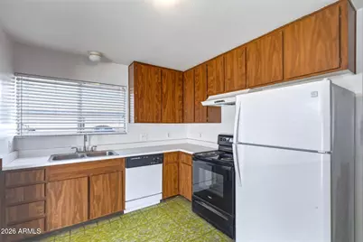 9024 N 51st Lane, Glendale, AZ 85302 - Photo 10