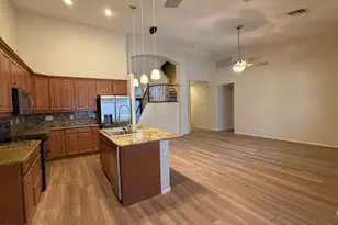 8498 W Quail Track Dr, Peoria, AZ 85383 - Photo 10