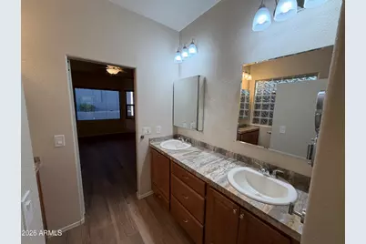 8498 W Quail Track Drive, Peoria, AZ 85383 - Photo 16