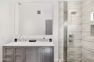 10011 E Windrose Dr, Scottsdale, AZ 85260 - Photo 32