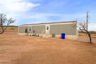 318 E Camino De Tundra, Huachuca City, AZ 85616 - Photo 4