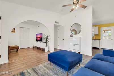 203 E Desert Lane, Gilbert, AZ 85234 - Photo 6