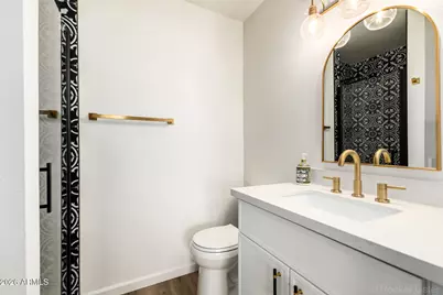 7804 N 47th Avenue, Glendale, AZ 85301 - Photo 16