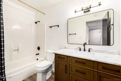 7804 N 47th Avenue, Glendale, AZ 85301 - Photo 24