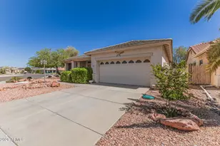 17233 N Thornberry Dr, Surprise, AZ 85374 - Photo 2