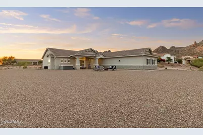 203 E Saddle Butte Street, Apache Junction, AZ 85119 - Photo 4