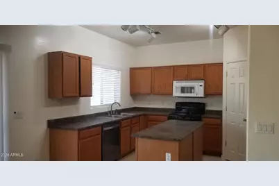 10624 E Wallflower Lane, Florence, AZ 85132 - Photo 4