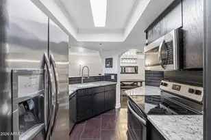 5104 N 32nd St, Phoenix, AZ 85018 - Photo 12