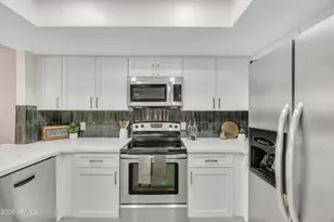 8702 N Shadow Ln, Peoria, AZ 85345 - Photo 12