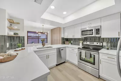 8702 N Shadow Lane, Peoria, AZ 85345 - Photo 10