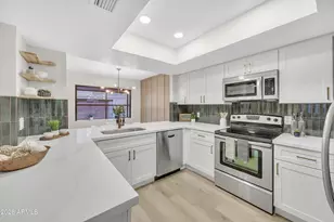 8702 N Shadow Ln, Peoria, AZ 85345 - Photo 10