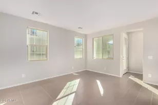 1677 E Chelsea Ln, Gilbert, AZ 85295 - Photo 8