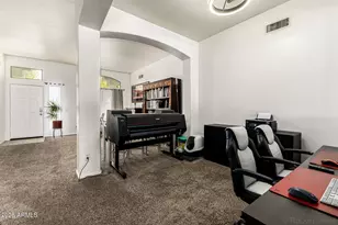 374 E Ironwood Dr, Chandler, AZ 85225 - Photo 6