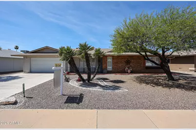17402 N Lindgren Avenue, Sun City, AZ 85351 - Photo 1