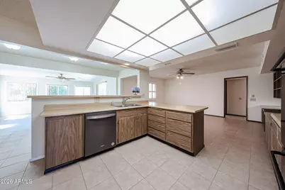 17402 N Lindgren Avenue, Sun City, AZ 85351 - Photo 12