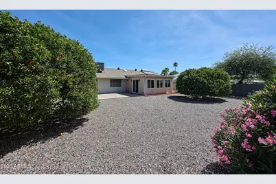 17402 N Lindgren Avenue, Sun City, AZ 85351 - Photo 34