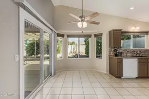 10728 W Irma Ln, Peoria, AZ 85373 - Photo 12