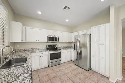 16926 W Nottingham Way, Surprise, AZ 85374 - Photo 14