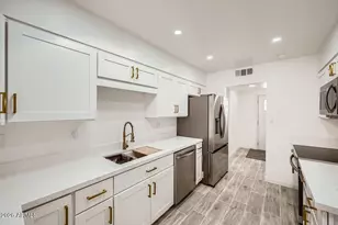 12021 N Riviera Ct, Sun City, AZ 85351 - Photo 6