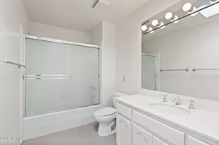 114 E San Miguel Ave, Phoenix, AZ 85012 - Photo 28