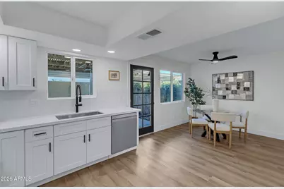 610 E Montebello Avenue #41, Phoenix, AZ 85012 - Photo 10