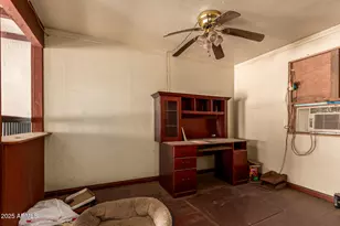 616 W Mobile Ln, Phoenix, AZ 85041 - Photo 20