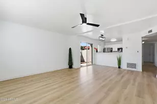 623 W Guadalupe Rd, Mesa, AZ 85210 - Photo 1