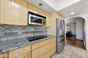 9037 N Arroya Grande Dr, Phoenix, AZ 85028 - Photo 20