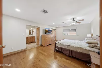 9037 N Arroya Grande Drive, Phoenix, AZ 85028 - Photo 12