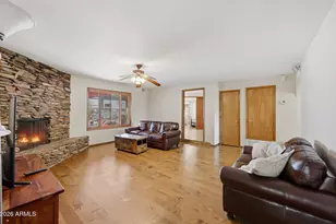 9037 N Arroya Grande Dr, Phoenix, AZ 85028 - Photo 18