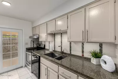 8241 N Central Avenue #5, Phoenix, AZ 85020 - Photo 8