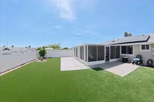 10207 W Palmer Dr, Sun City, AZ 85351 - Photo 2