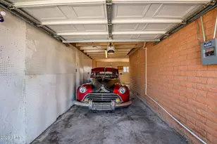 6433 W Catalina Dr, Phoenix, AZ 85033 - Photo 26