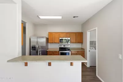 380 E Mountain View Road, San Tan Valley, AZ 85143 - Photo 2