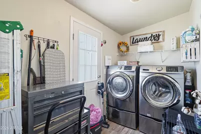 2140 E Michigan Avenue #8, Phoenix, AZ 85022 - Photo 16