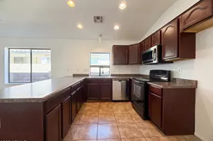 38060 N Bonnie Ln, San Tan Valley, AZ 85140 - Photo 2
