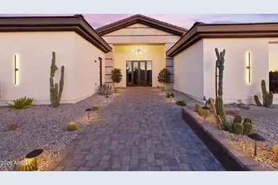 7130 E Saddleback Street #11, Mesa, AZ 85207 - Photo 2