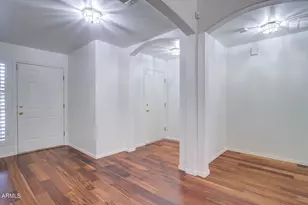 9271 W Sunnyslope Ln, Peoria, AZ 85345 - Photo 2