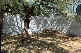 812 S Greenleaf Ln, Avondale, AZ 85323 - Photo 10